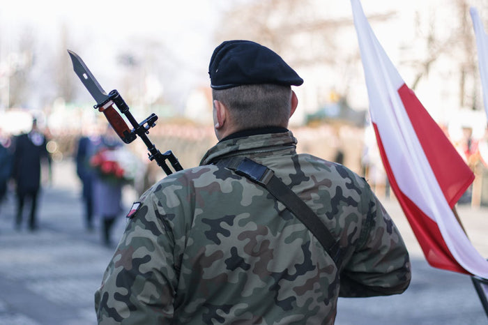 Le béret militaire : entre tradition, symbole et fonctionnalité