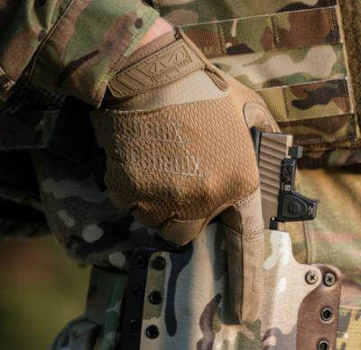 Gants de Tir Militaire mis en situation
