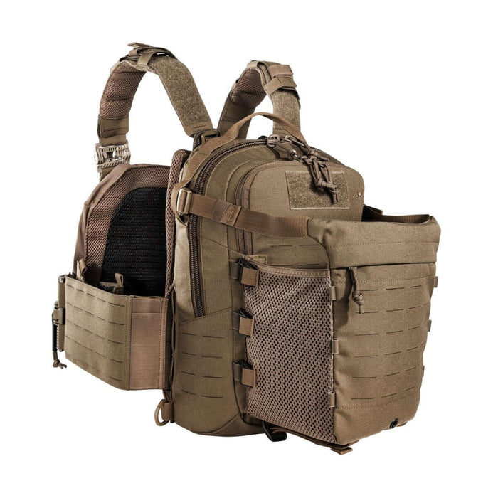 Sac à Dos Militaire 10L accroché sur un autre sac militaire