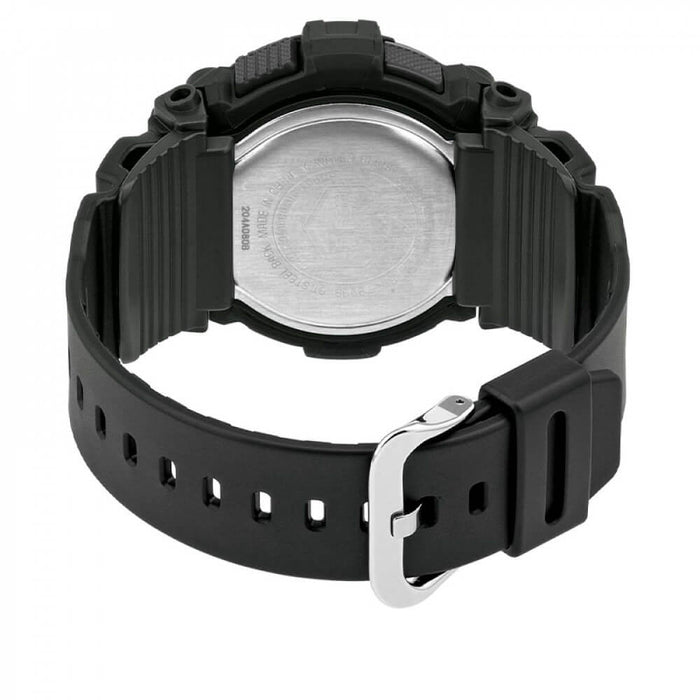 Montre Tactique Homme vu de derriere