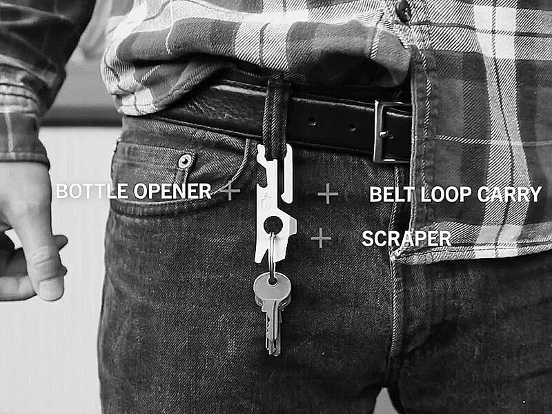 Porte Clé Outil accroché à la ceinture