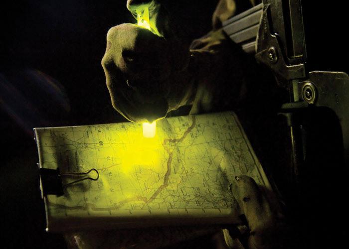 photo de démonstration des Bâton Lumineux Militaire